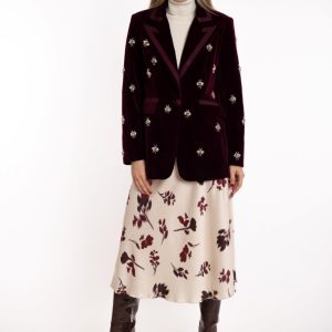 Satenska bež suknja sa bordo cvjetovima